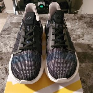 Adidas UltraBoost 19